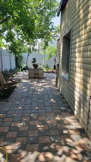 Дома для отпуска Сдам дом с участком возле моря Одесса Дом с 3 спальнями-3